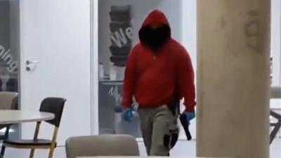 indringer-pistool-school