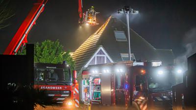 Brandweer met veel materieel ter plaatse