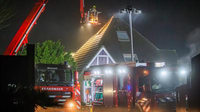 Brandweer met veel materieel ter plaatse