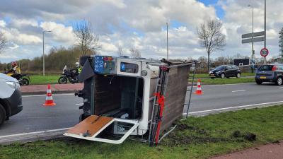 land-rover-gekanteld