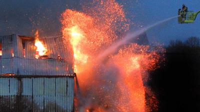 loods-brand-hoogwerker-brandweer