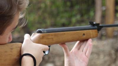 Verdachte vervolgd voor schieten met luchtbuks