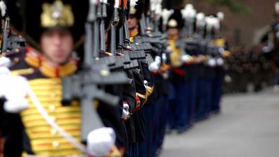 militairen-vuurwapen-Prinsjesdag