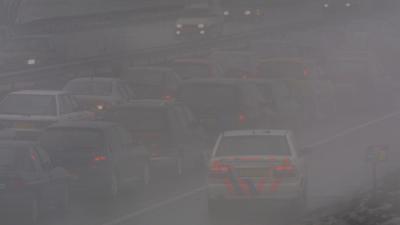 Chaos na aanrijdingen op Haringvlietbrug door dichte mist