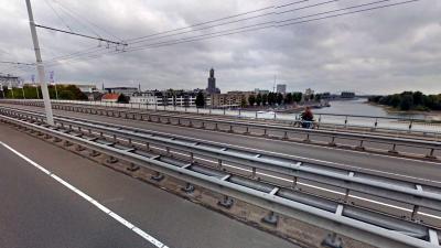  Homostel door jongeren met betonschaar mishandeld