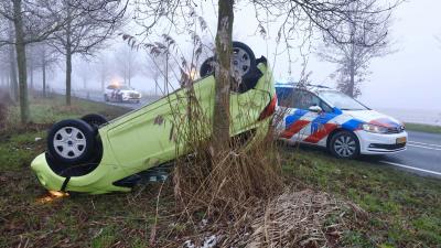 ondersteboven-auto-politieauto