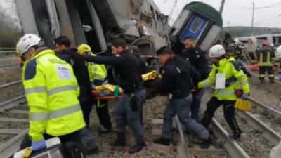 Drie doden en meer dan honderd gewonden bij spoorwegongeval in Milaan
