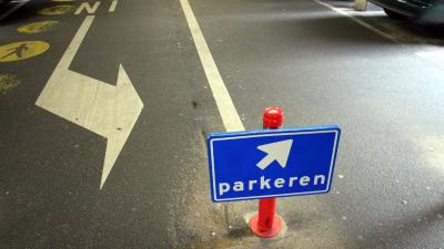 Man dood na beknelling in Utrechtse parkeergarage