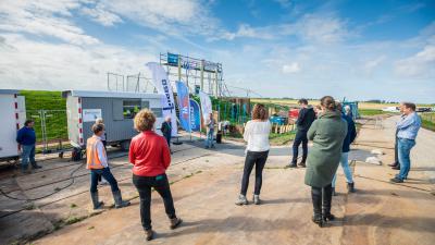 Wetterskip Fryslân onderzoekt zanderosie onder dijk aan Friese Waddenzeekust