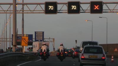 Dertig boetes voor negeren rood kruis