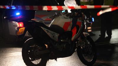 Agent in nek gestoken