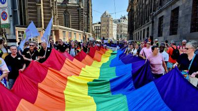 pridewalk-regenboogvlag