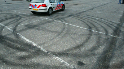 Straatrace leidt tot ernstig ongeval in Tilburg