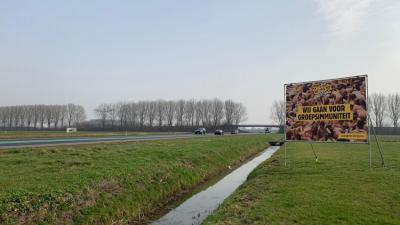 Reclame zuil zwarte cross