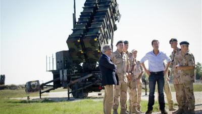 Rutte bedankt tijdens bezoek persoonlijk Nederlandse militairen in Irak