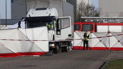 Politie doet onderzoek op plaats ongeval