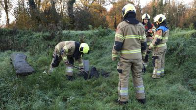 Brandweer dooft vuur