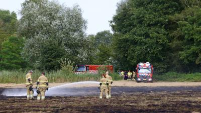 Brandweer dooft brand