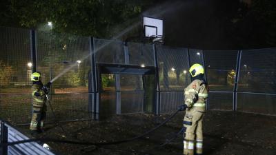 Brandweer dooft brand