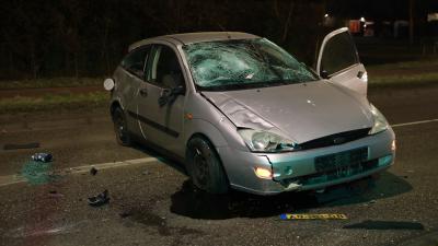 Zwaar beschadigde auto
