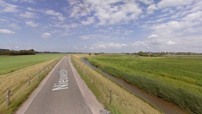 Dode bij auto te water in Schagen