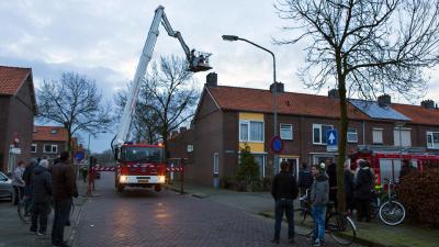 Brandweer blust schoorsteenbrand in Boxel