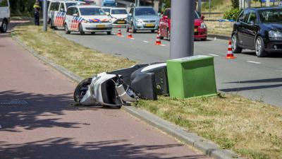 Scooterrijder zwaargewond na aanrijding