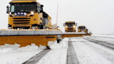 1 op de 3 vluchten op Schiphol geschrapt om sneeuwval