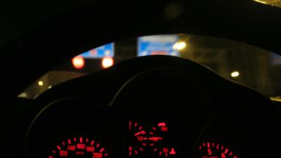 Met bijna 100 km/uur te hard over de A8