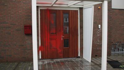 'Brandende spuitbus tegen moskee gegooid in Vlaardingen'