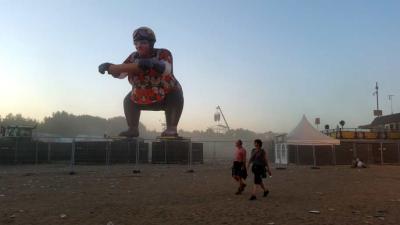 Tante Rikie voor het laatst in haar rol als festivaldirectrice Zwarte Cross