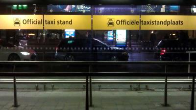 Demonstrerende taxichauffeurs tegen ronselaars