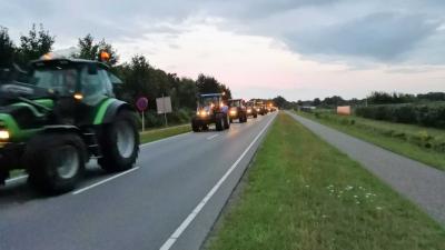 tractoren-optocht-demo