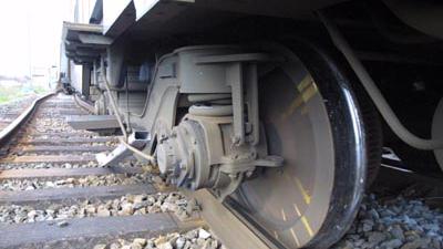 Foto van onderstel ontspoorde trein | Archief EHF