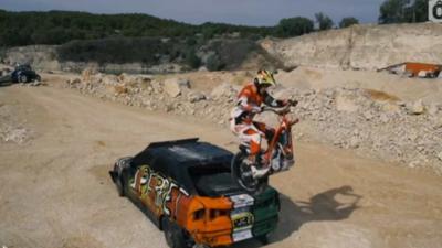 Stunten op slechts één wiel