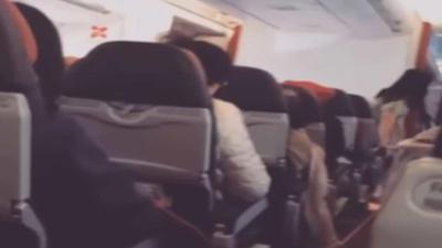 Piloot vraagt passagiers &#039;&#039;te bidden&#039;&#039; tijdens motorproblemen