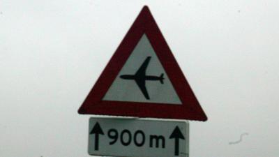 Luidruchtige demonstratie tegen uitbreiding vliegveld Lelystad 