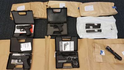 Vier vuurwapens en munitie ontdekt bij inwoner Voorschoten