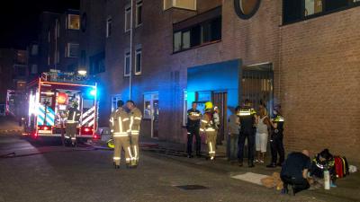 Vrouw springt van 1 hoog bij woningbrand Spijkenisse
