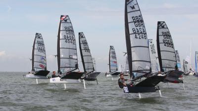 Engelsman Chris Rashley oppermatig bij EK Moth 2015 in Lelystad