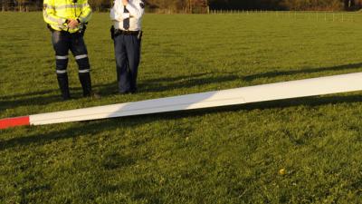 Zweefvliegtuig gecrasht in bossen Gelderse Malden